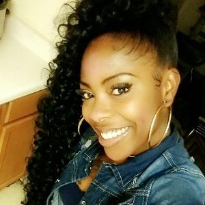 Meet your Posher, Claudia